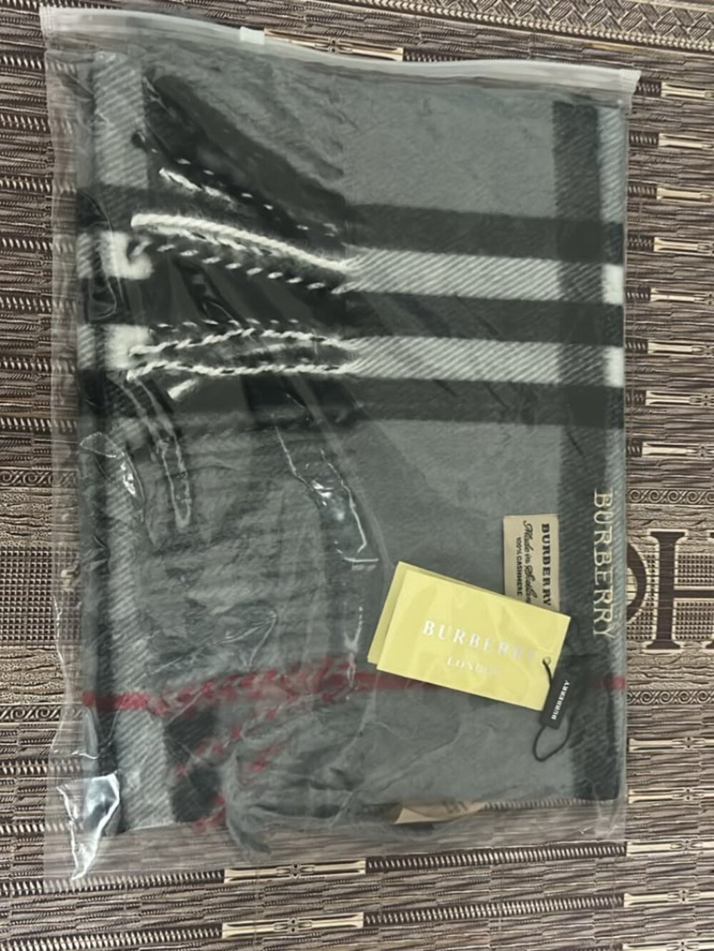 Burberry Scarf - Picture 3 of 3